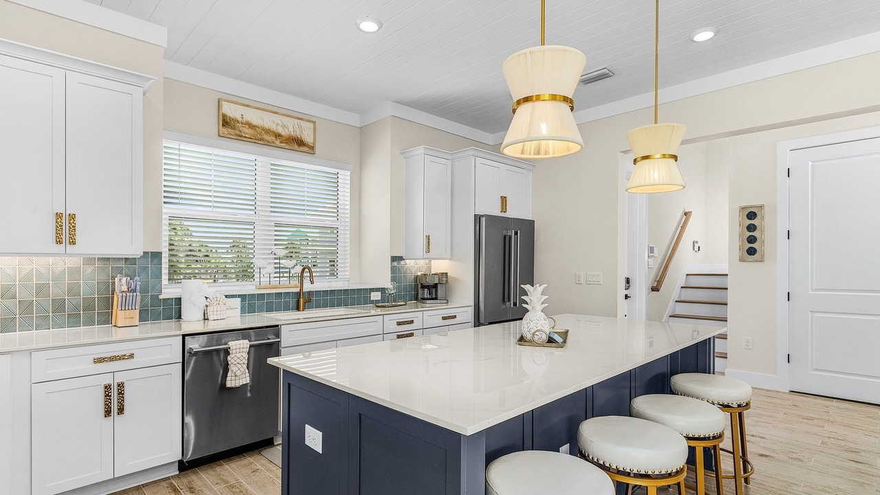 Photo of Kitchen in Mid Island
