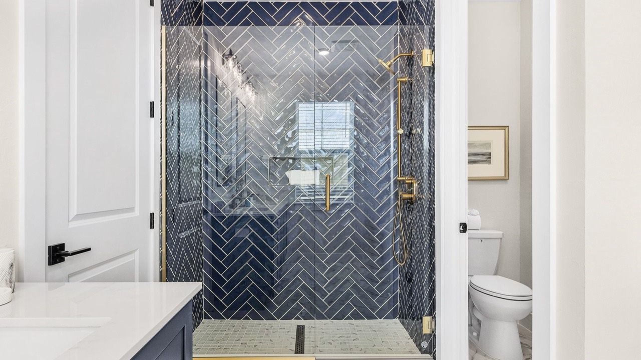 Photo of Bathroom in Mid Island