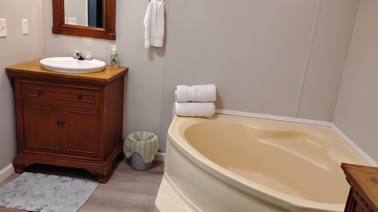 Photo of Bathroom in Blountstown