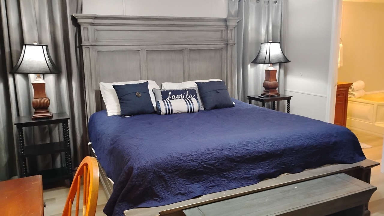 Photo of Bedroom in Blountstown
