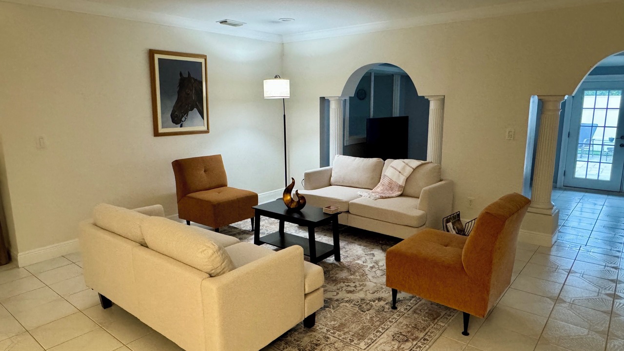 Photo of Livingroom in Greater Northdale