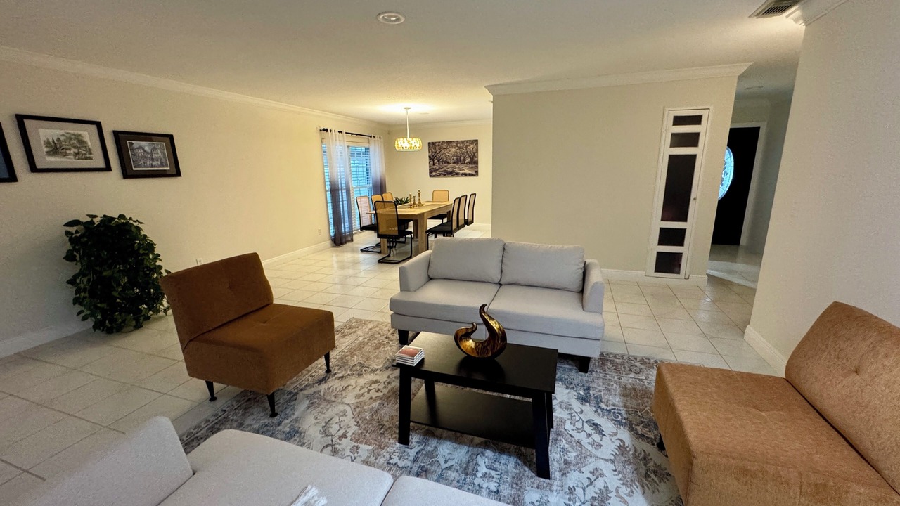 Photo of Livingroom in Greater Northdale