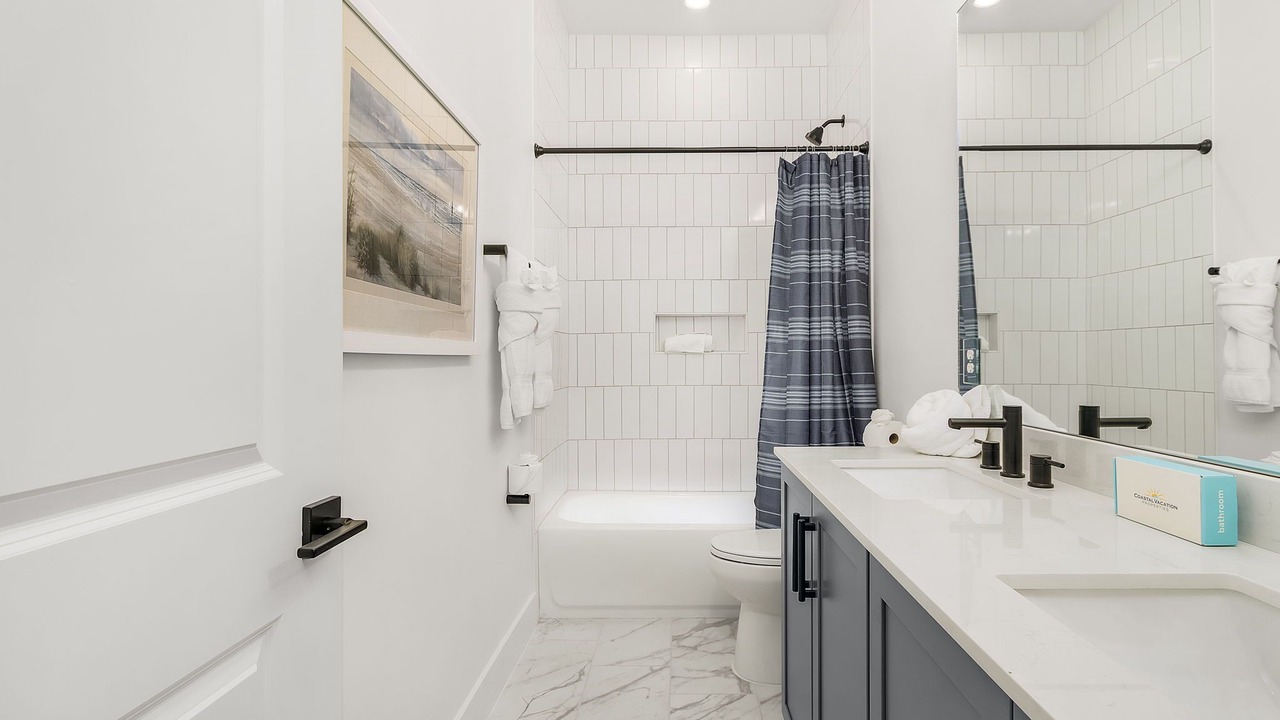 Photo of Bathroom in Mid Island