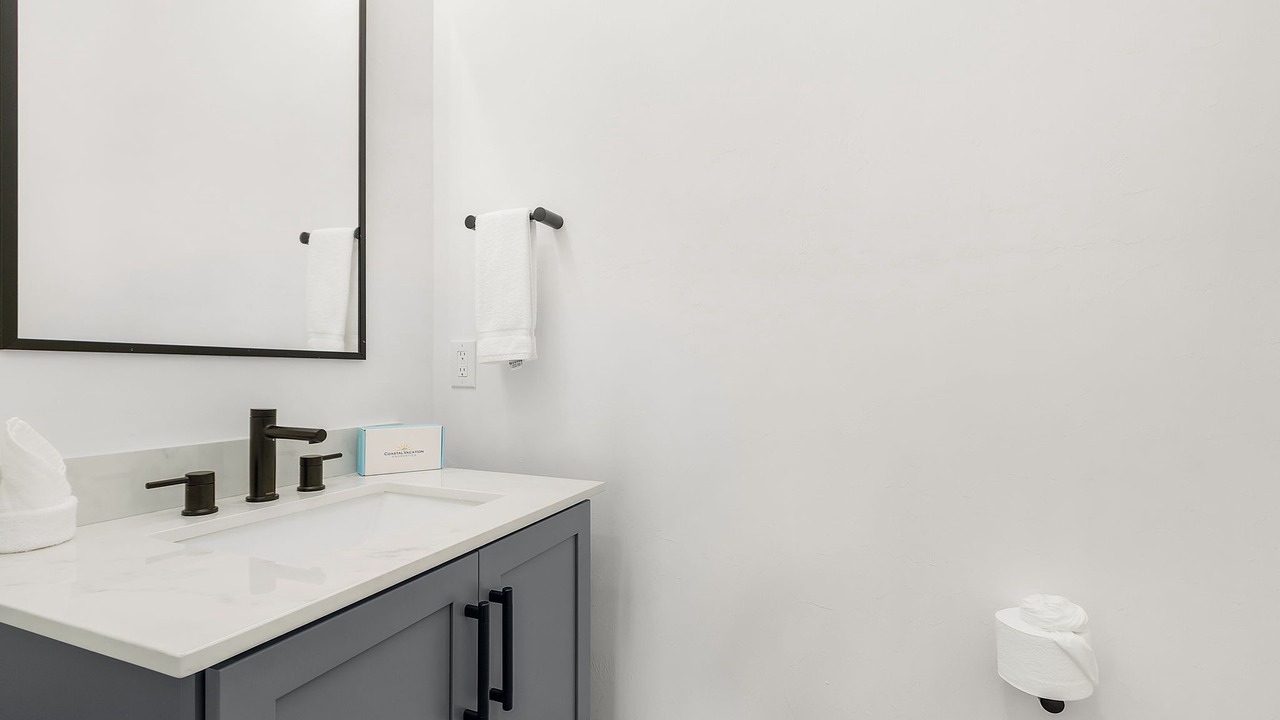Photo of Bathroom in Mid Island