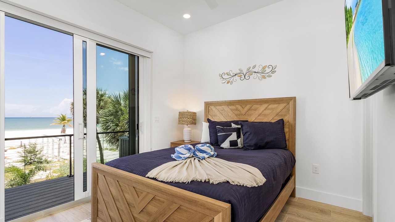 Photo of Bedroom in Mid Island