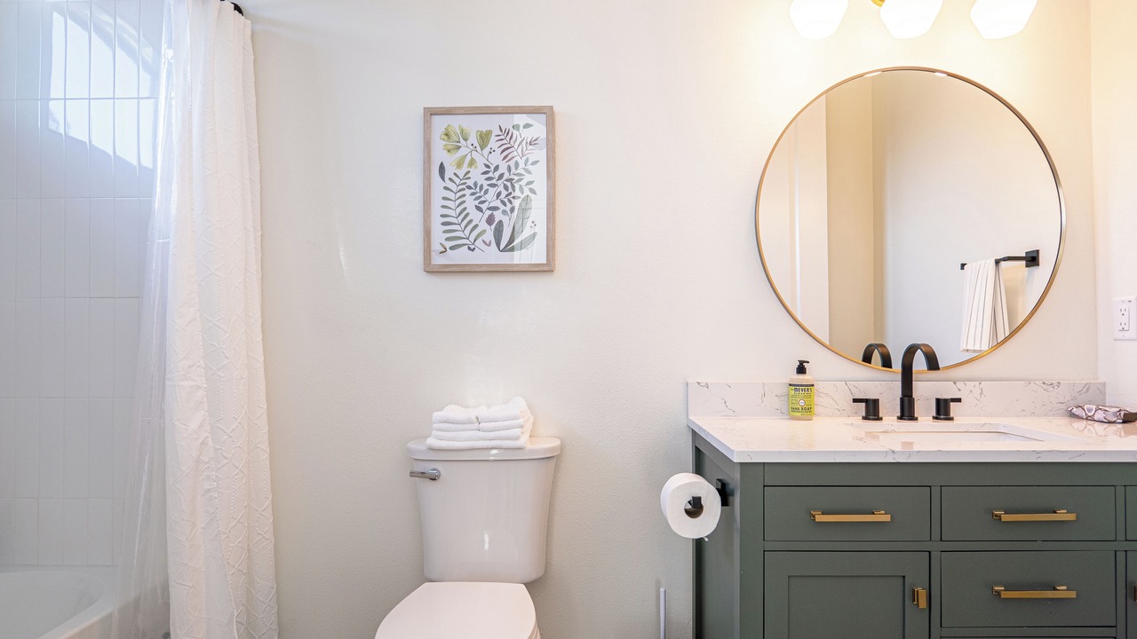 Photo of Bathroom in Port Tampa City