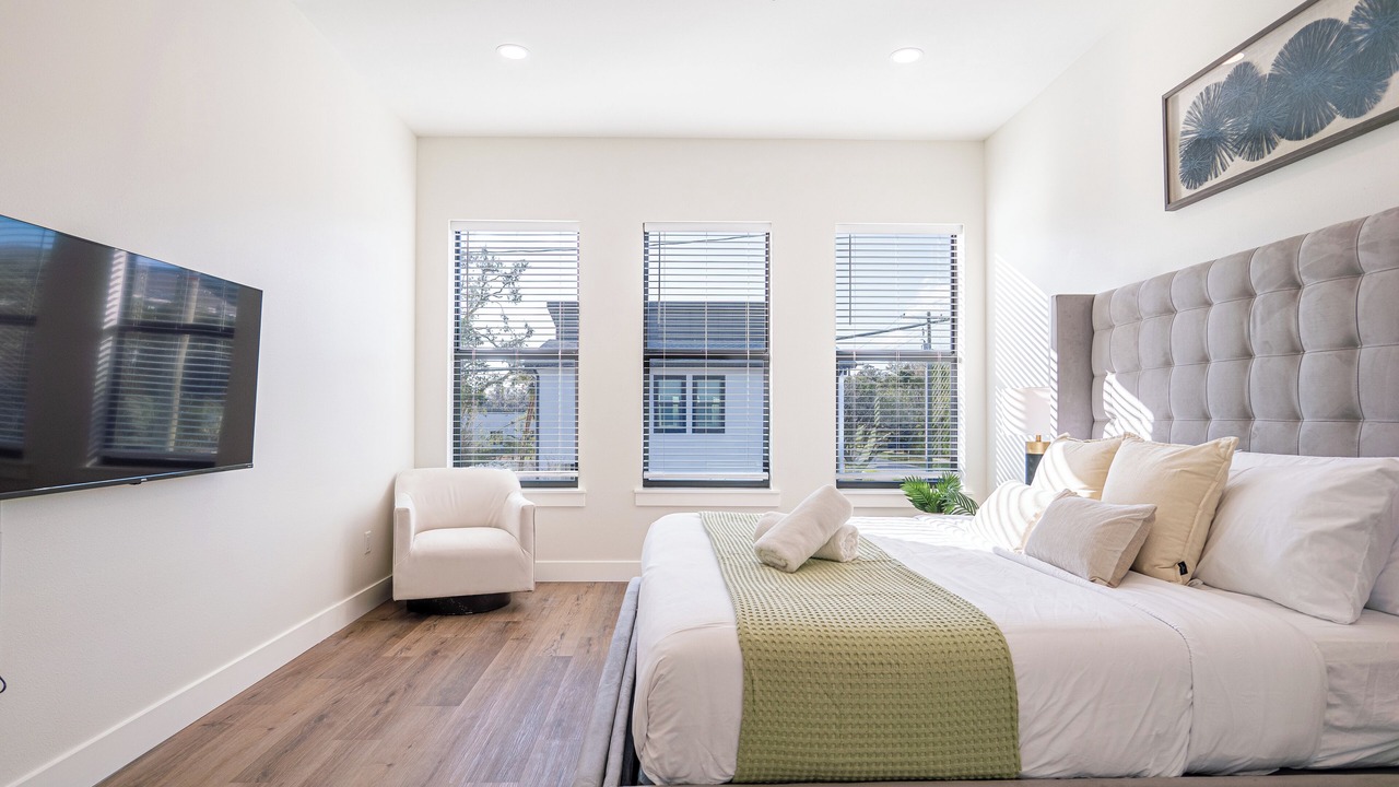 Photo of Bedroom in Port Tampa City
