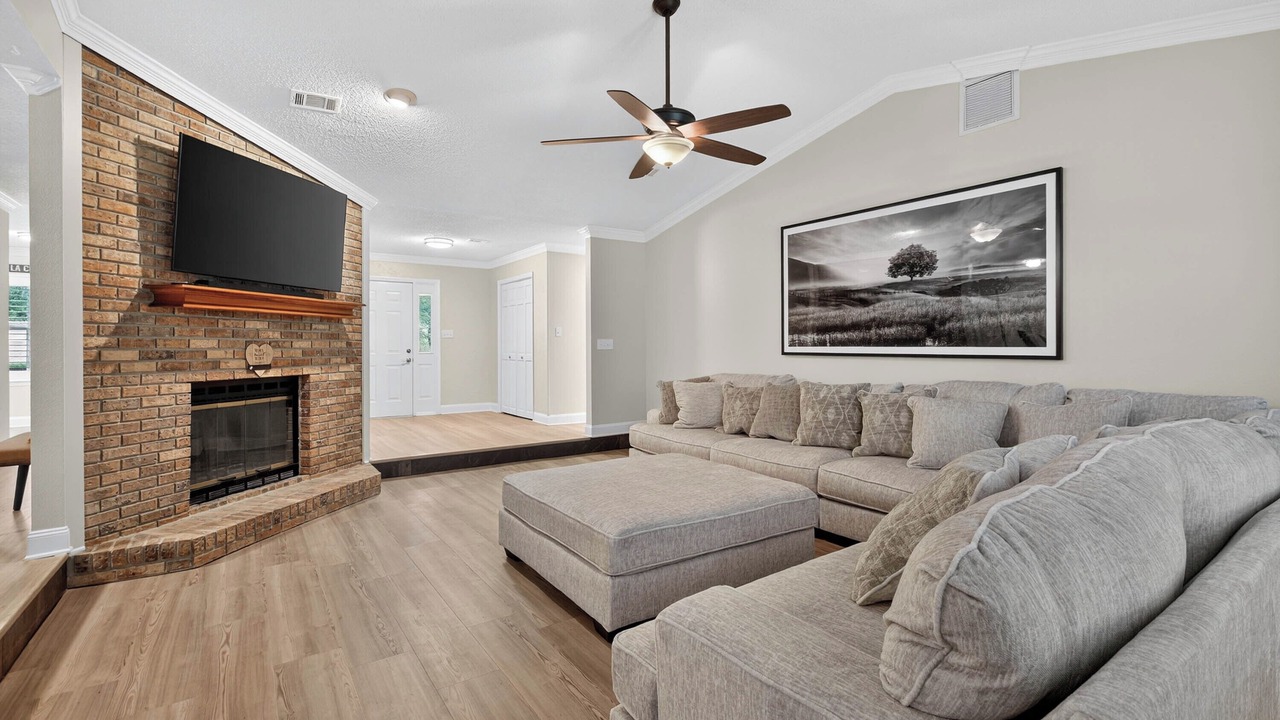 Photo of Livingroom in Killearn Estates