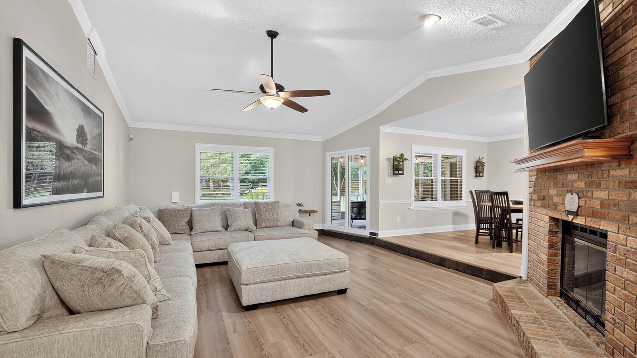 Photo of Livingroom in Killearn Estates