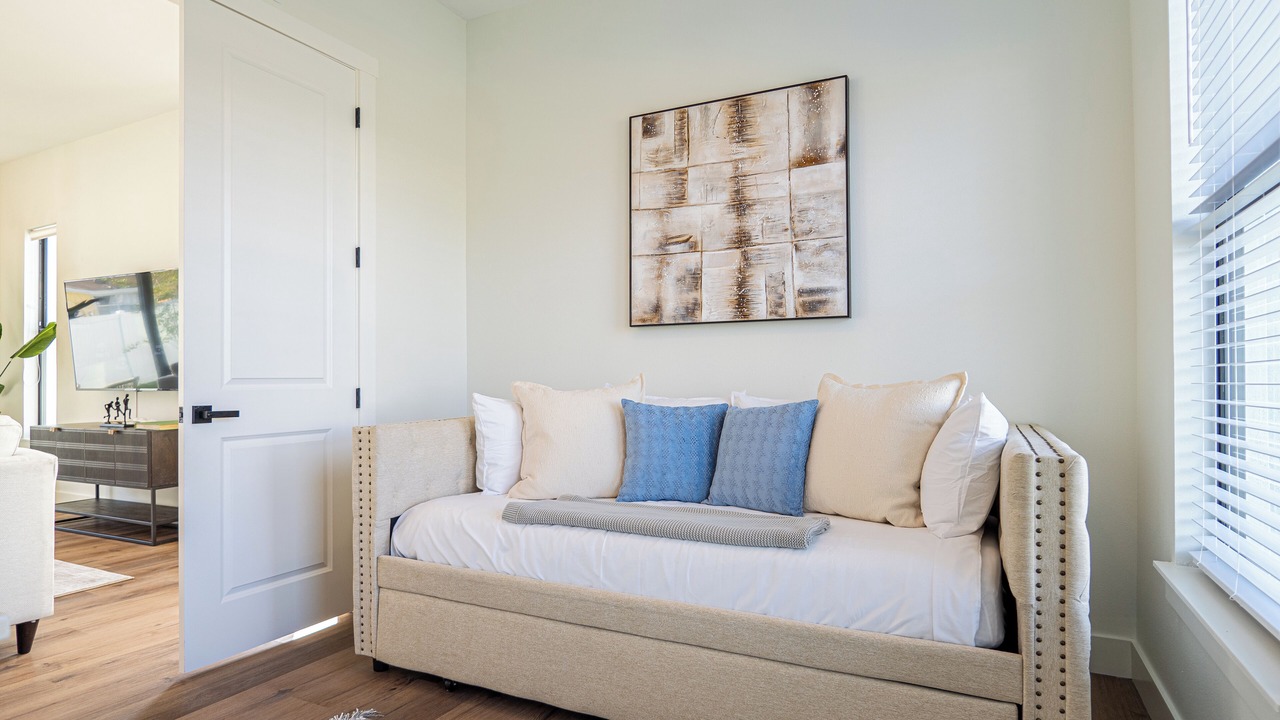 Photo of Livingroom in Port Tampa City