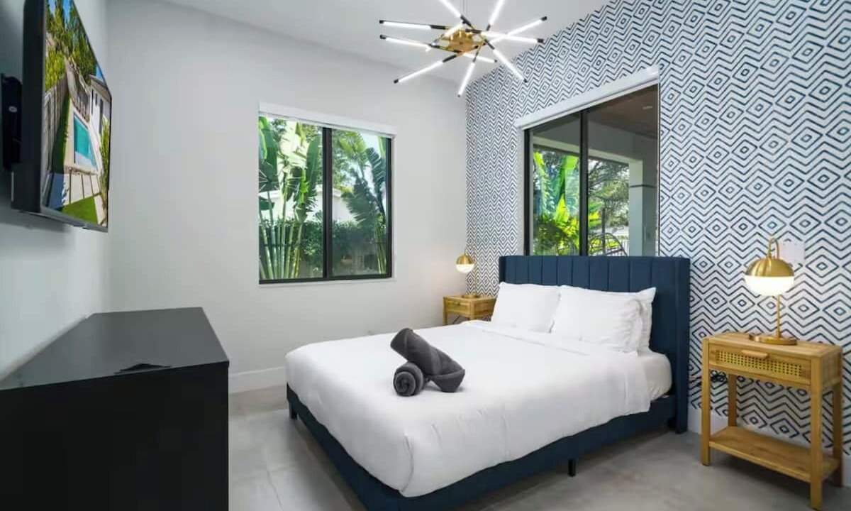 Photo of Bedroom in Sunset