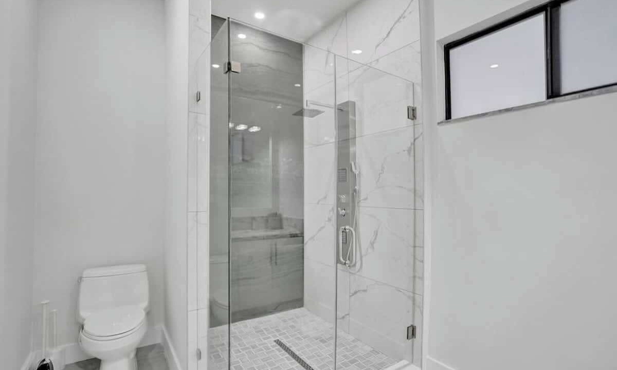 Photo of Bathroom in Sunset