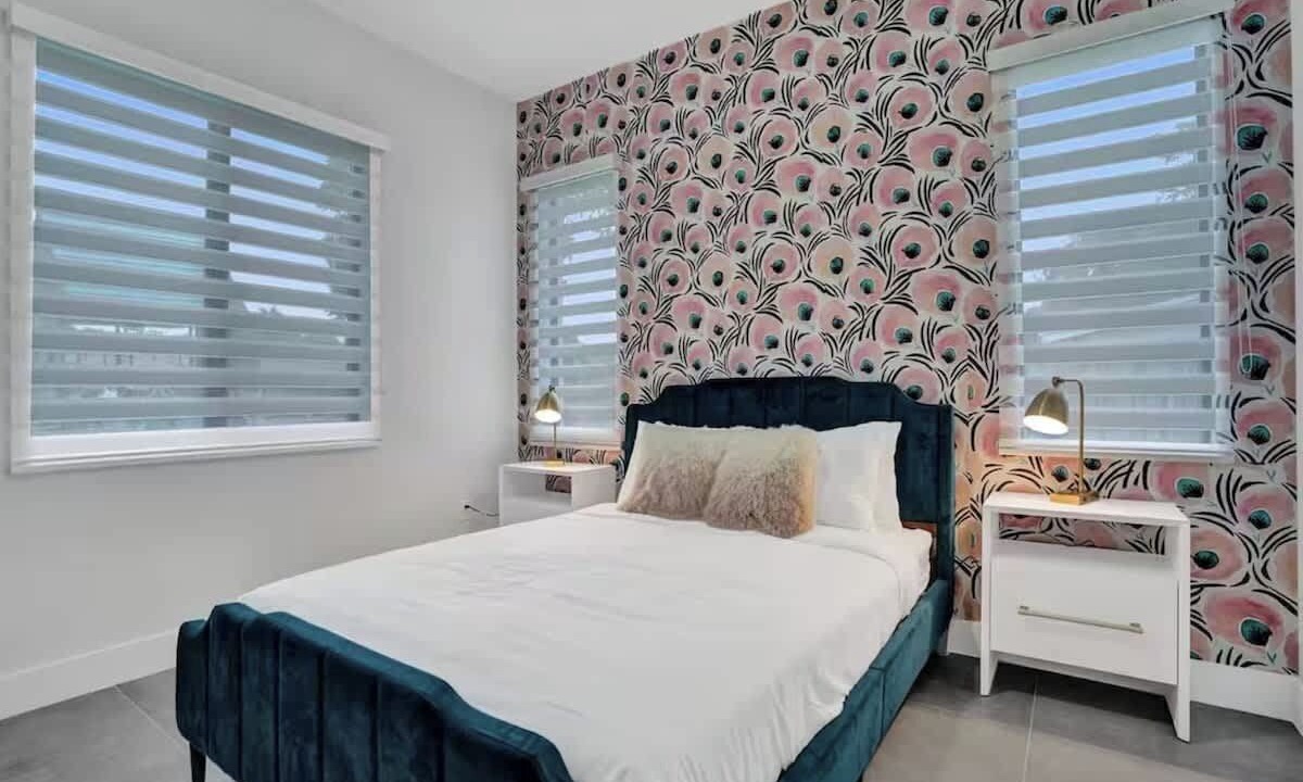 Photo of Bedroom in Sunset