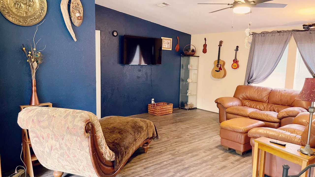 Photo of Livingroom in North Weeki Wachee