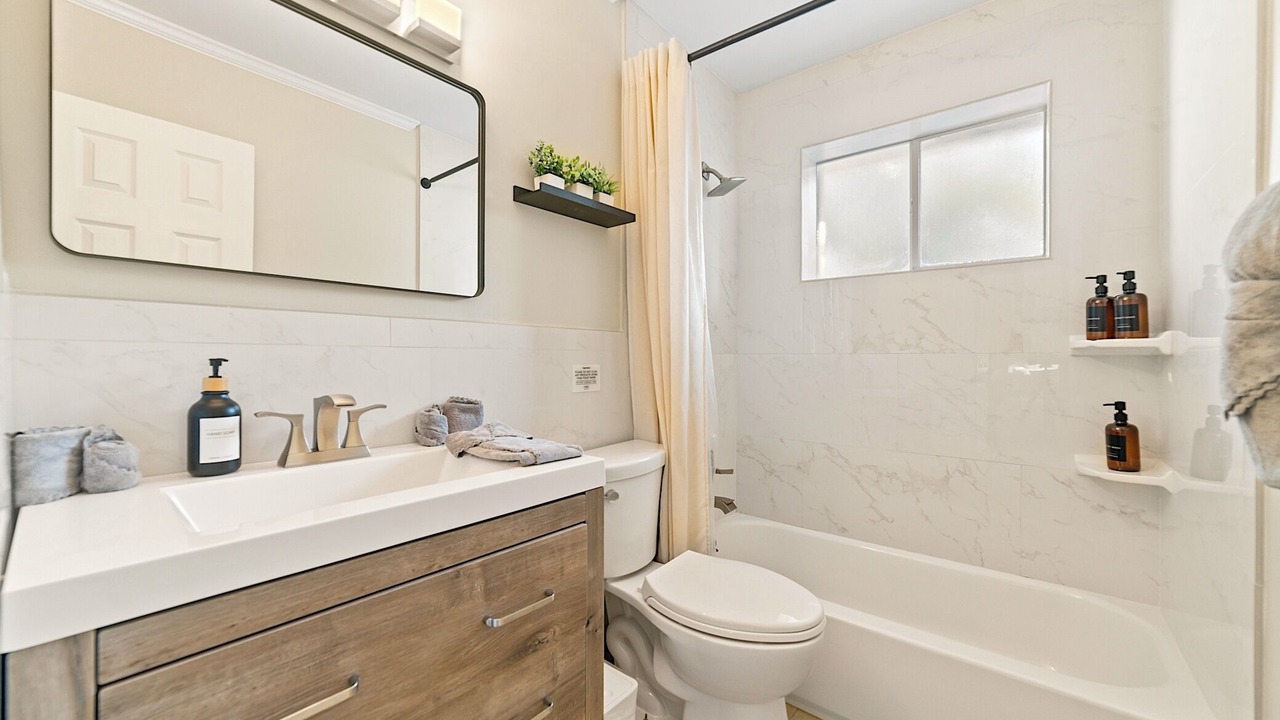 Photo of Bathroom in Plantation