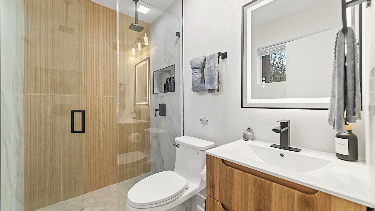 Photo of Bathroom in Plantation