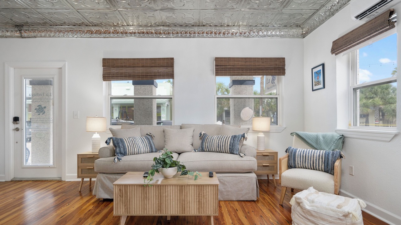 Photo of Livingroom in Pass-a-Grille Historic District