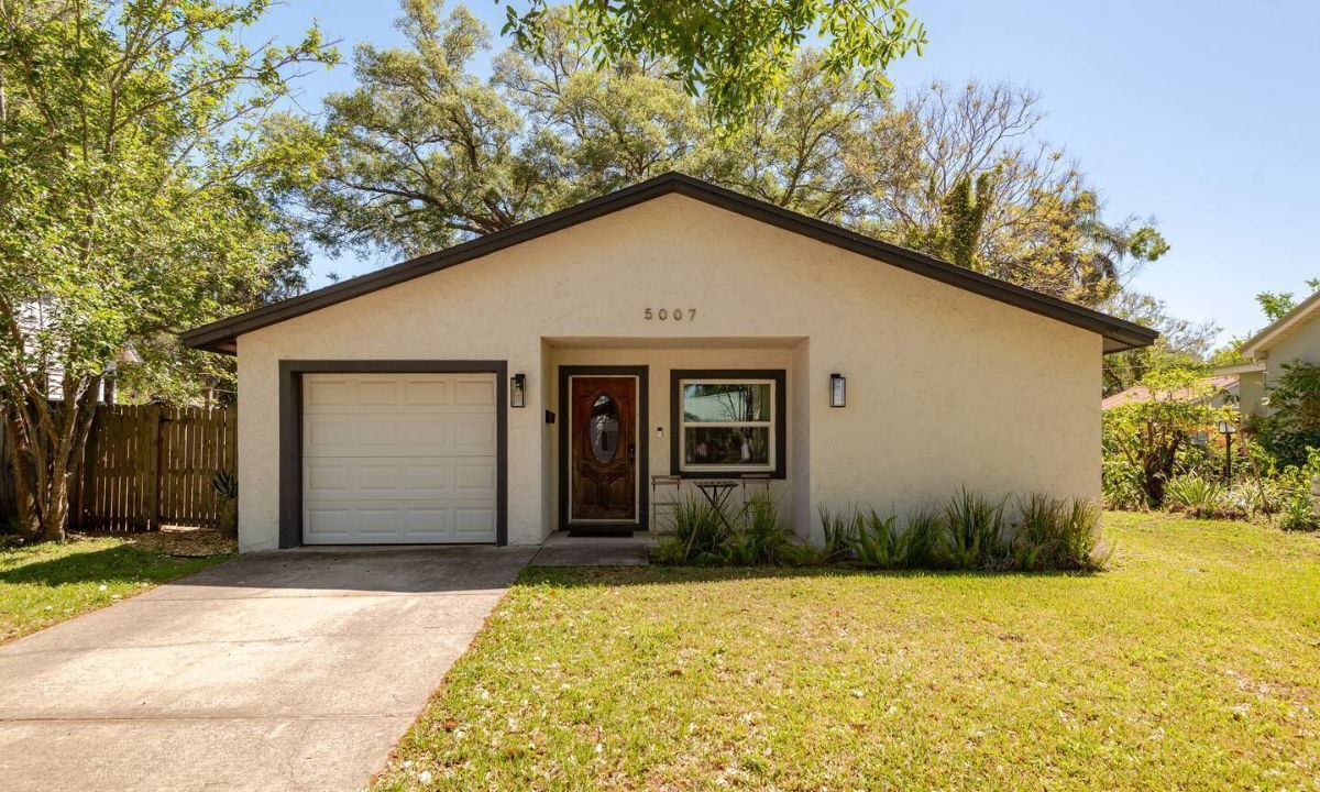 Photo of Outdoor in Seminole Heights