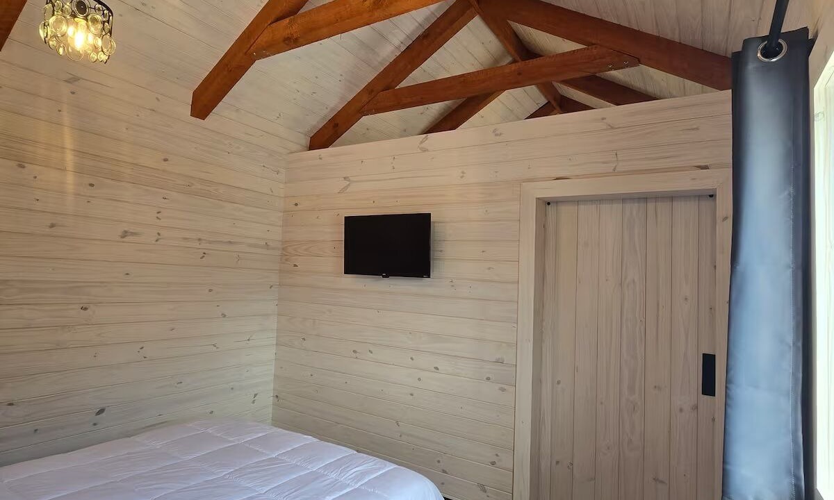 Photo of Bedroom in Tuscumbia
