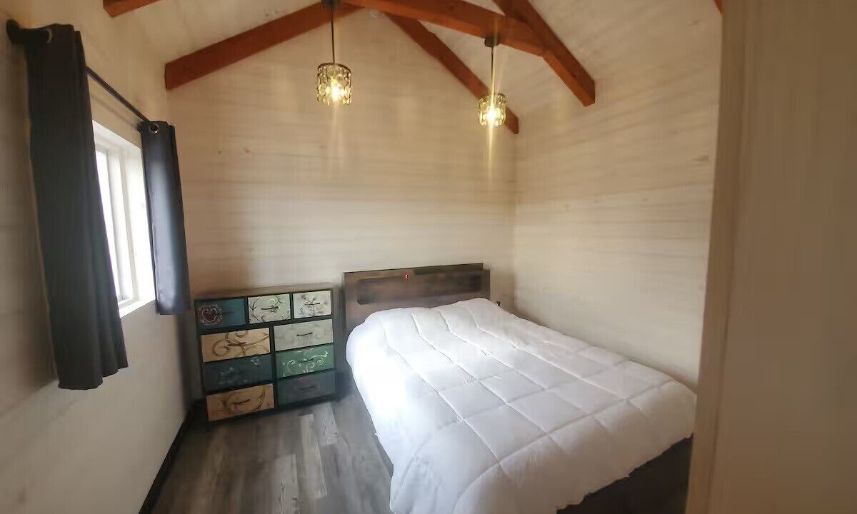 Photo of Bedroom in Tuscumbia