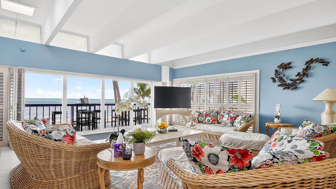 Photo of Livingroom in Redington Beach
