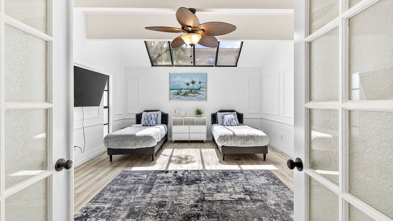 Photo of Bedroom in Redington Beach