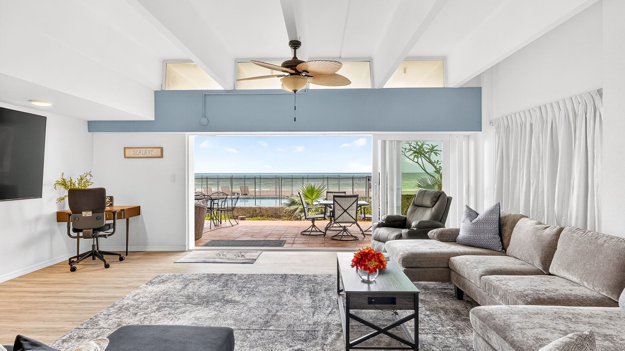 Photo of Livingroom in Redington Beach