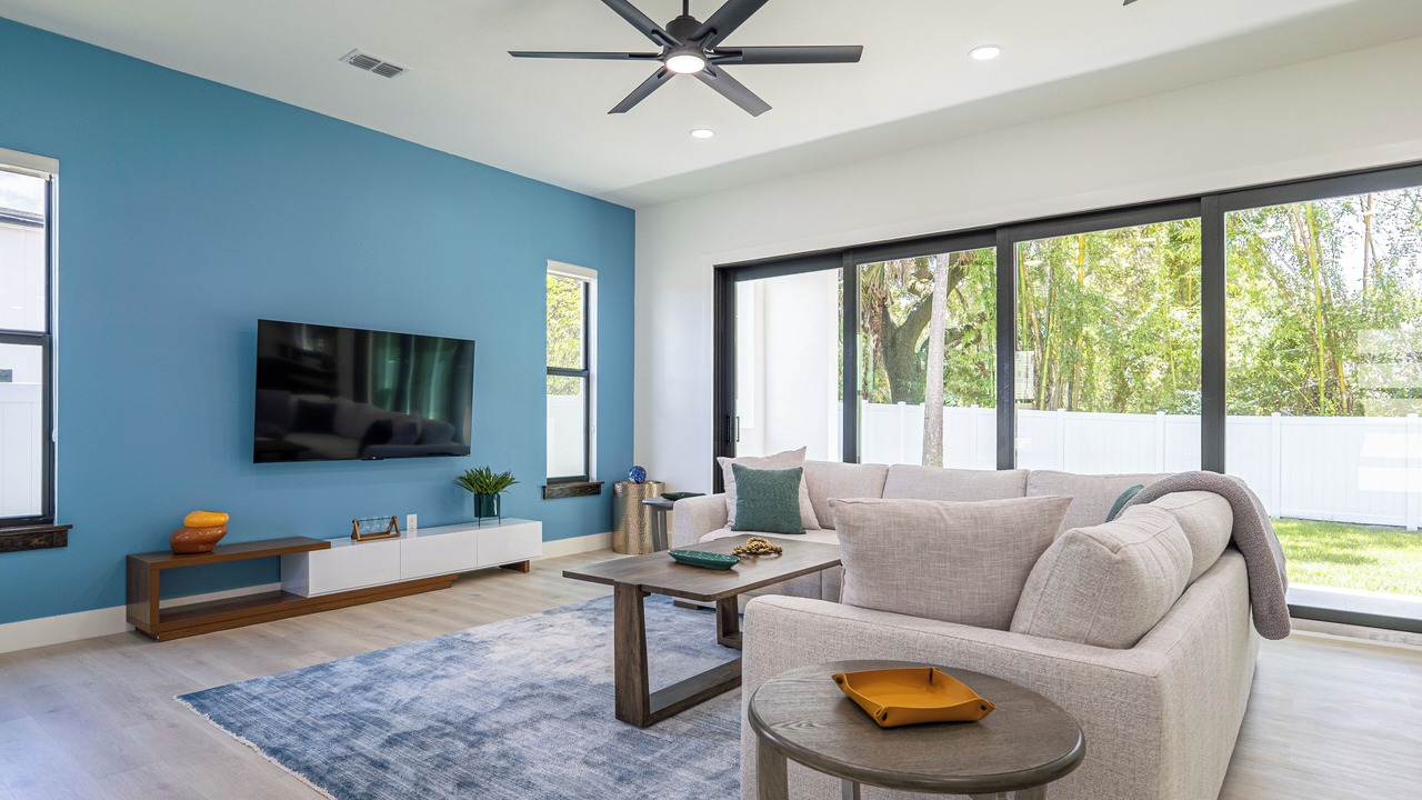 Photo of Livingroom in Port Tampa City