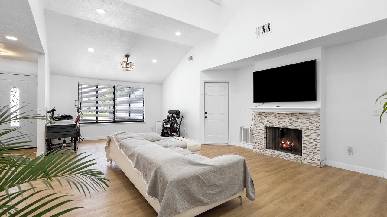 Photo of Bedroom in Rosemont