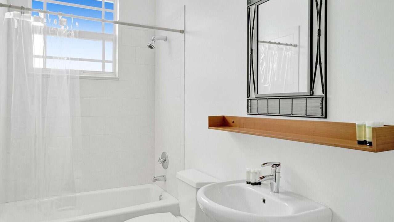 Photo of Bathroom in River Oaks