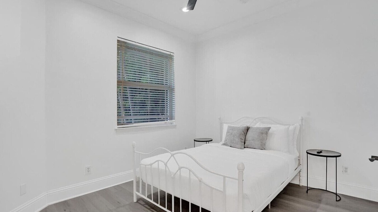Photo of Bedroom in River Oaks