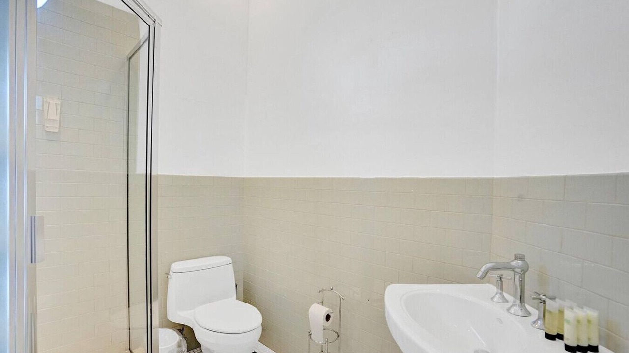 Photo of Bathroom in River Oaks