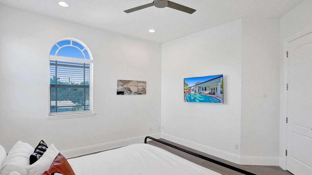 Photo of Bedroom in River Oaks