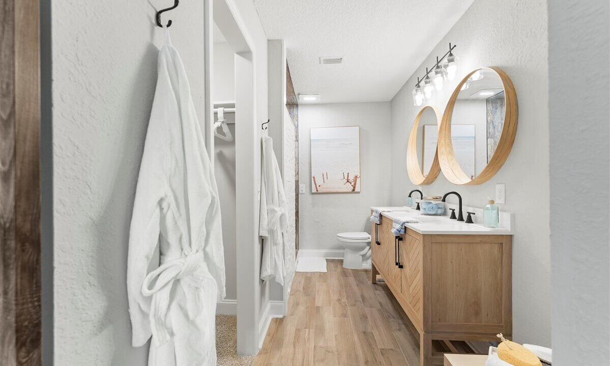 Photo of Bathroom in Dolphin's Cove