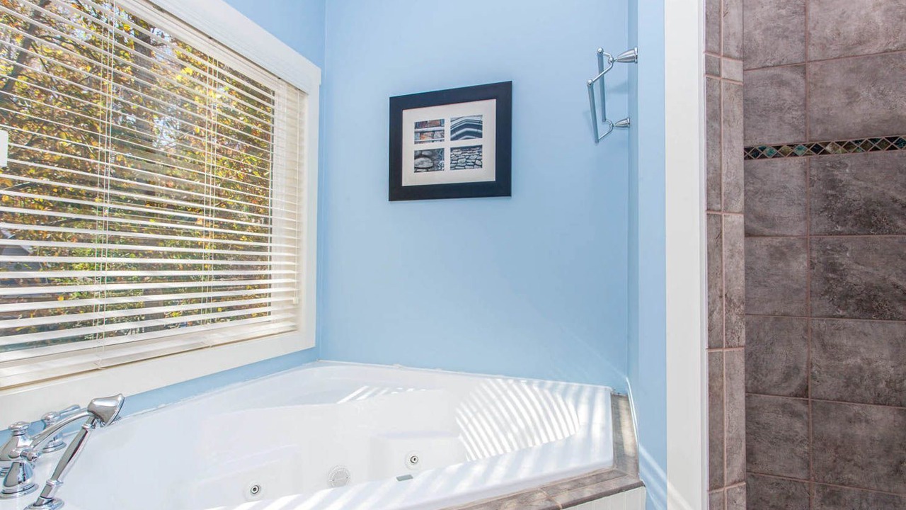 Photo of Bathroom in Lake Junaluska