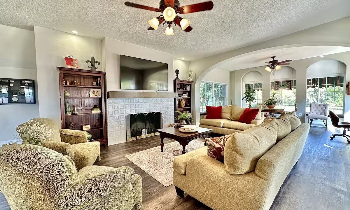 Photo of Livingroom in Fairvilla