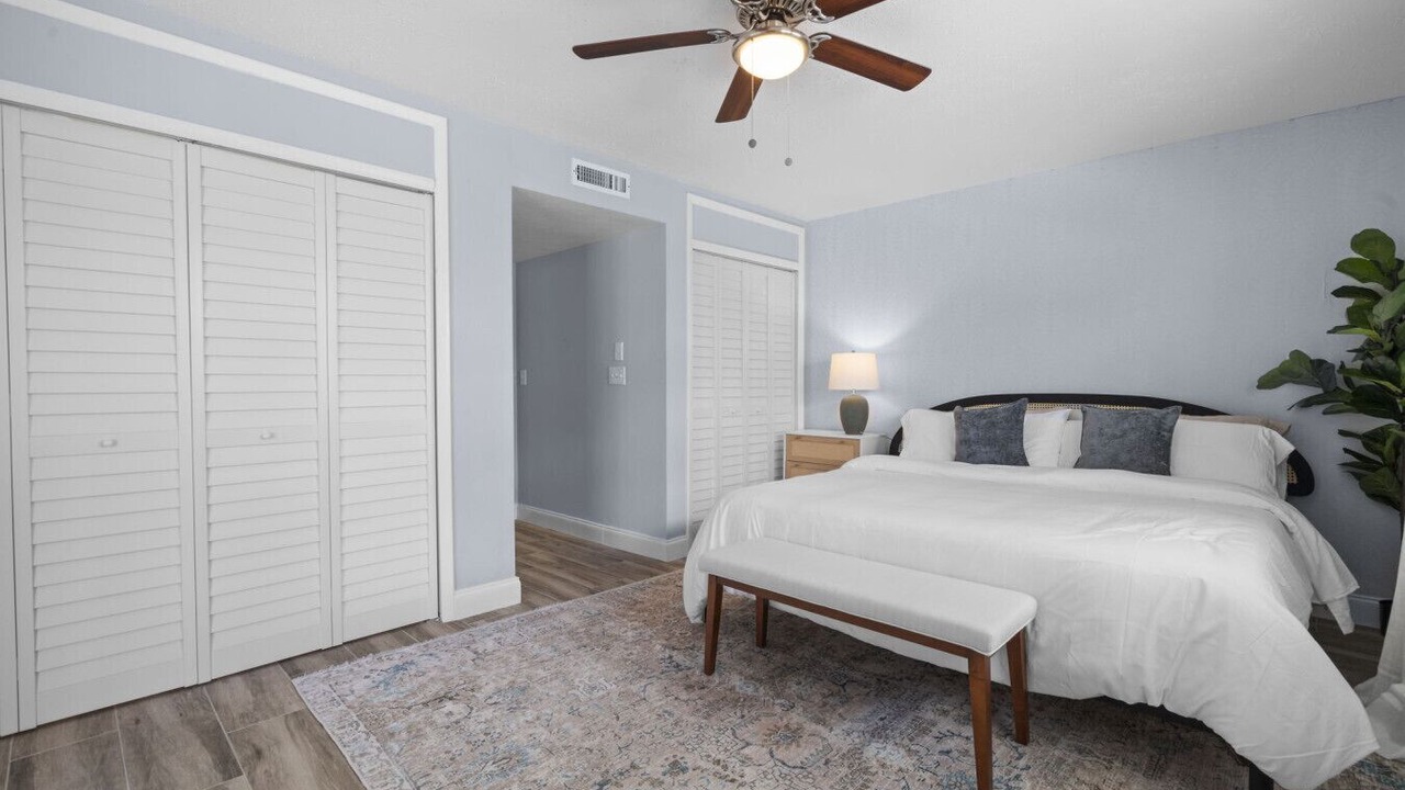 Photo of Bedroom in Bay Crest Park