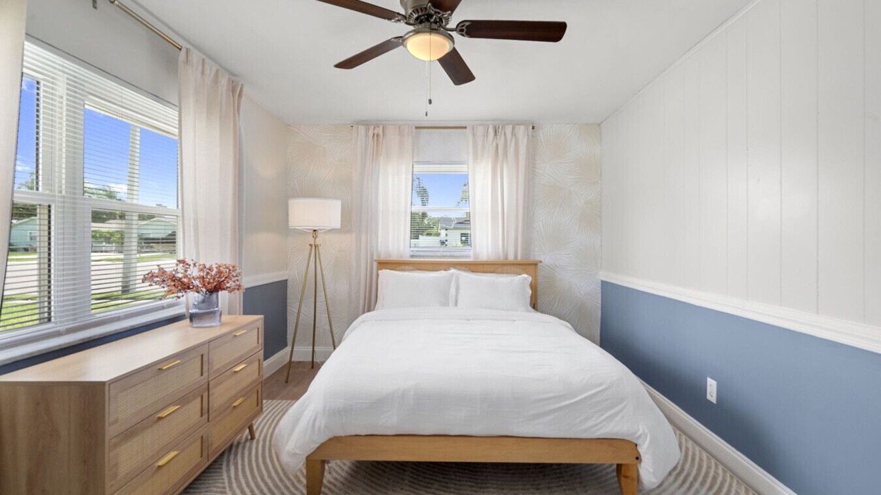 Photo of Bedroom in Bay Crest Park