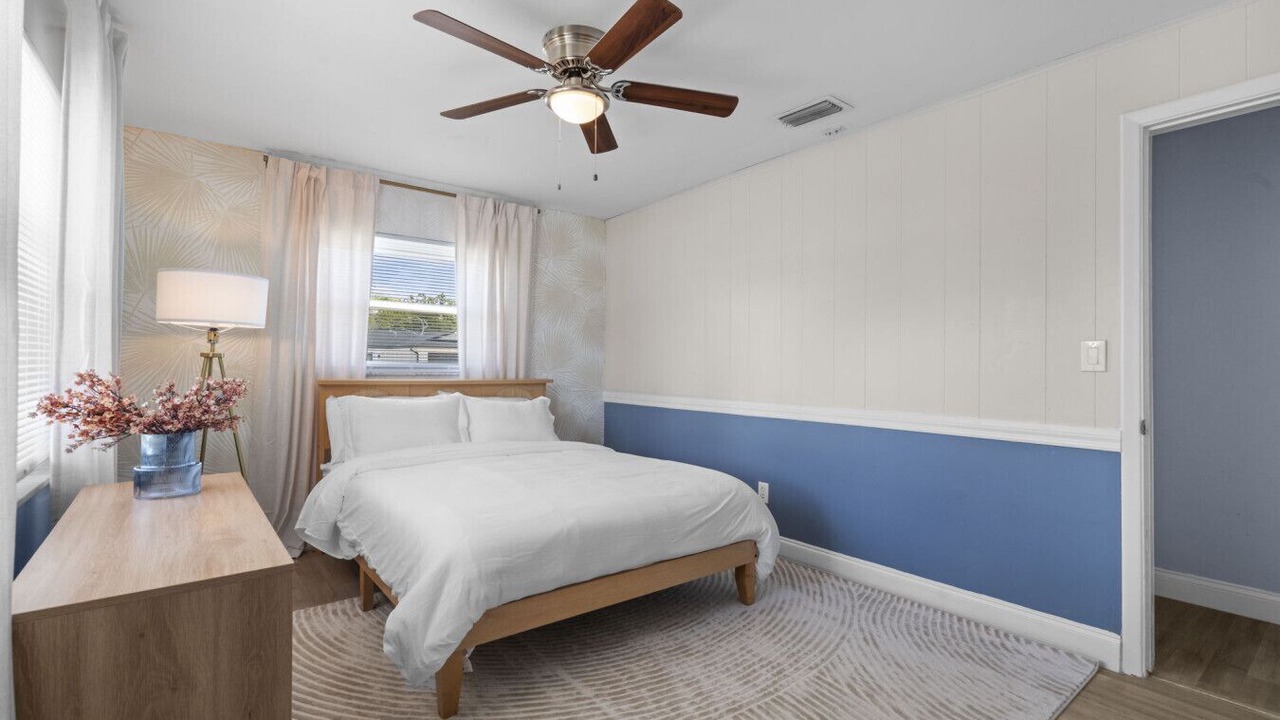 Photo of Bedroom in Bay Crest Park