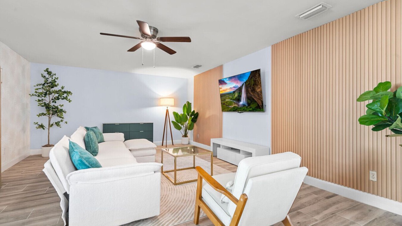 Photo of Livingroom in Bay Crest Park