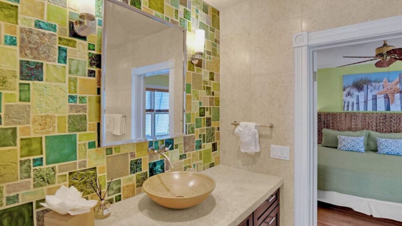 Photo of Bathroom in Sugarloaf Key