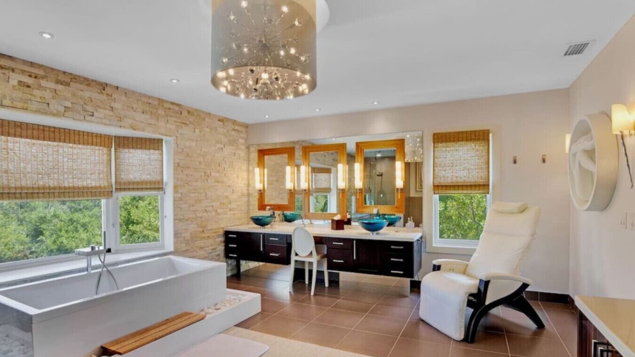 Photo of Bathroom in Sugarloaf Key