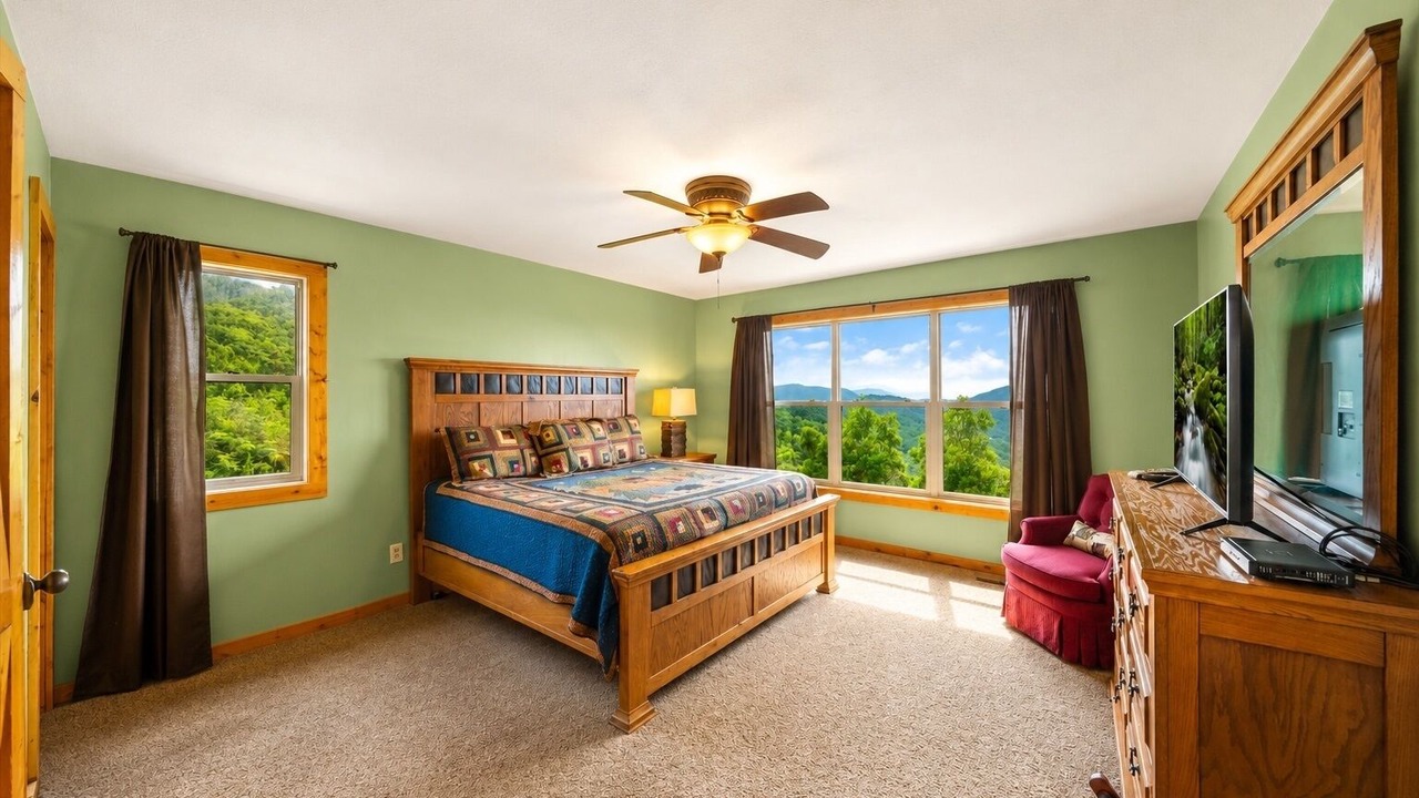 Photo of Bedroom in Smoky Mountains