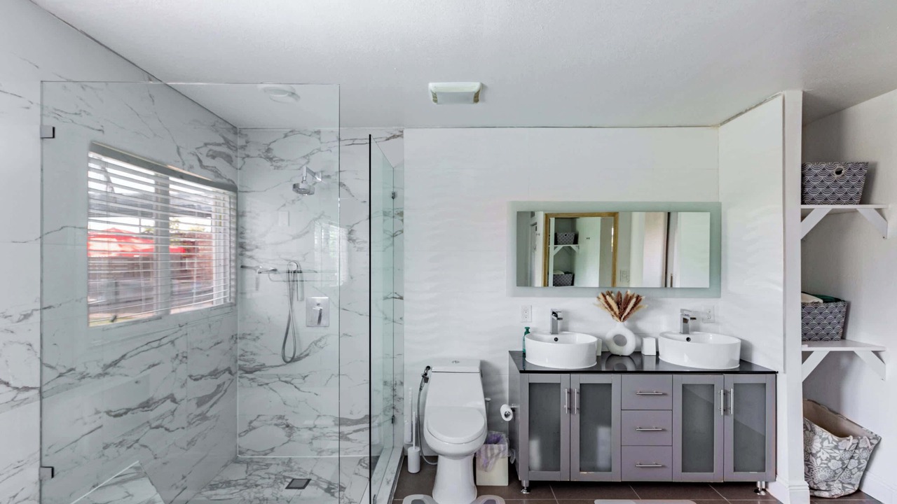 Photo of Bathroom in Miami Gardens