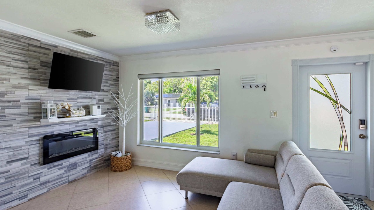 Photo of Livingroom in Miami Gardens
