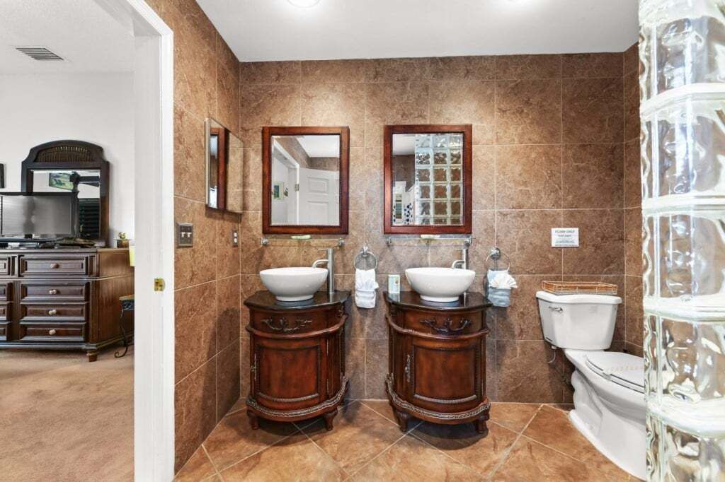 Photo of Bathroom in Lindfields