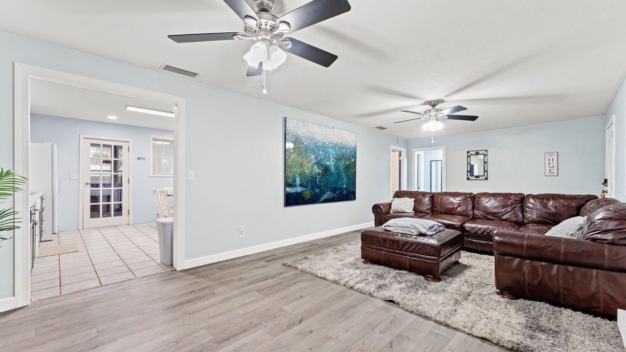 Photo of Livingroom in Northside