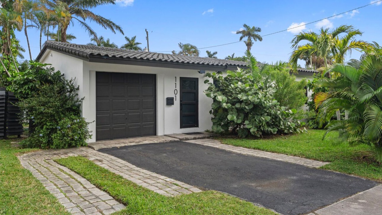 Photo of Outdoor in Royal Poinciana