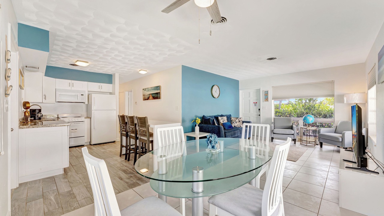 Photo of Others in Dolphin Isles