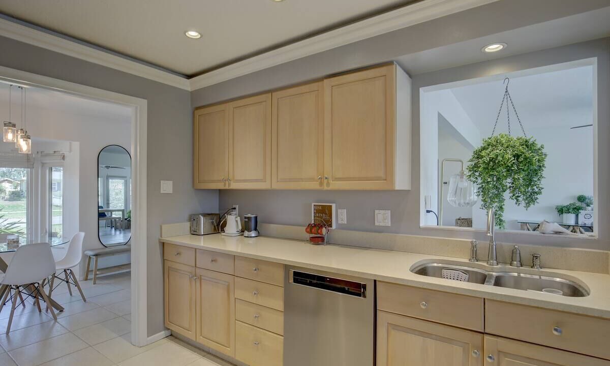 Photo of Kitchen in South Gate Ridge
